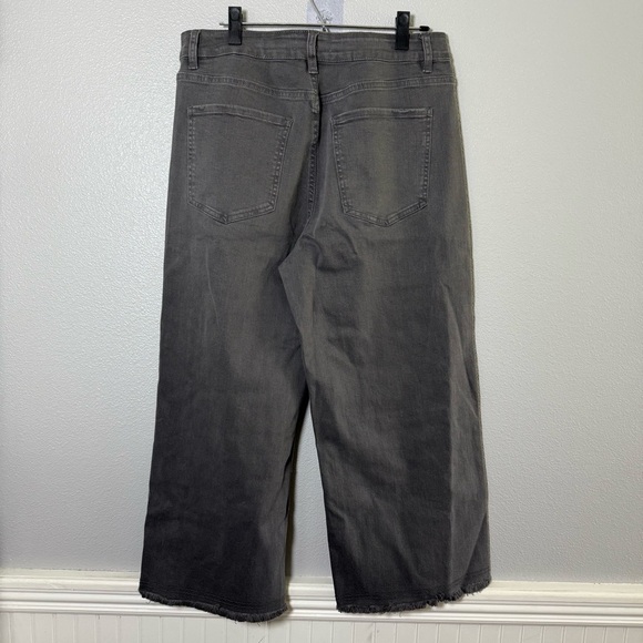 Women's Gray Wide Leg Jeans NWOT Size 14 - Picture 3 of 7